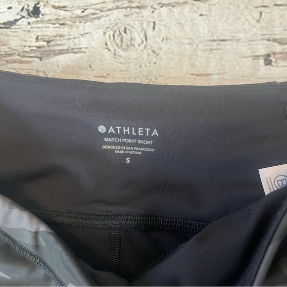 Athleta Matchpoint Camo Skort size S - Picture 3 of 13